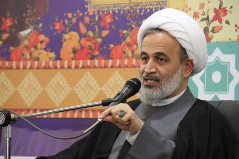 نگاه دشمن به نابودی سبک زندگی ماست/ صرفا با چند شعار انقلابی نمیتوان کاری انجام داد