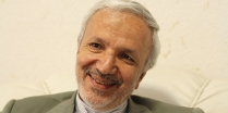 جلسه مناجات ، مدرسه آدم سازی است / دیدار با حضرت امام پاداش سی شب مناجات خوانی بود