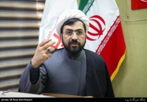 مدیران صداوسیما باید جلوی راهبری سلبریتیها را بگیرند/ سینمای مبتذل به فرهنگ کشور خیانت میکند