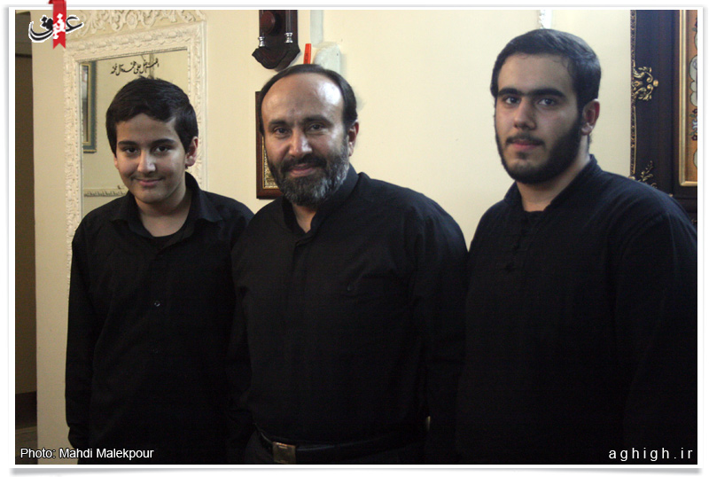 عکس یادگاری حاج یدالله پاشازاده به همراه پسران