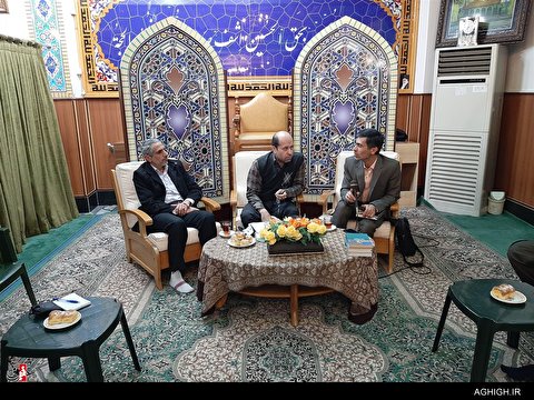 حلقه شعر ولایی فرات در حسینیه سادات برگزار شد