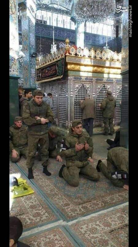 نماز سربازان روس در حرم حضرت زینب+عکس