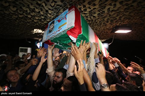 وداع با پیکر مطهر شهید مدافع حرم مهدی ثامنی راد