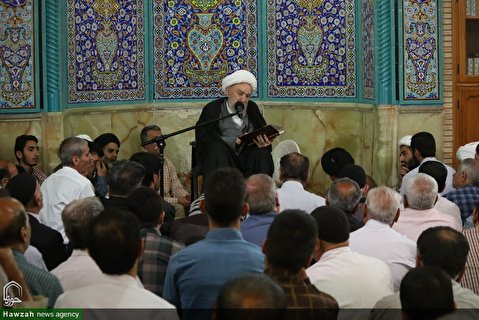فضیلت سجده بر تربت امام حسین(ع)