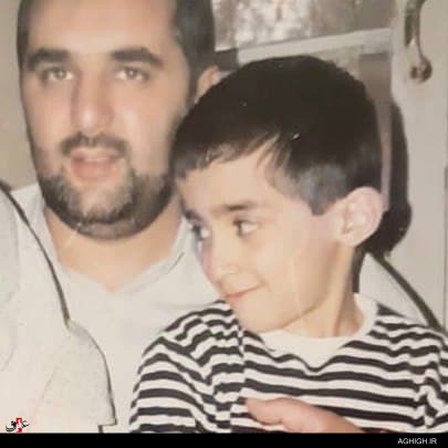 عکسی از کربلایی محمد حسین پویانفر در کنار پدرش