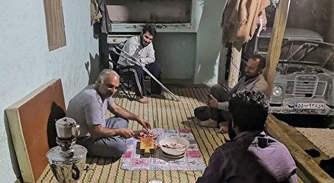 گاهی به آسمان نگاه کن