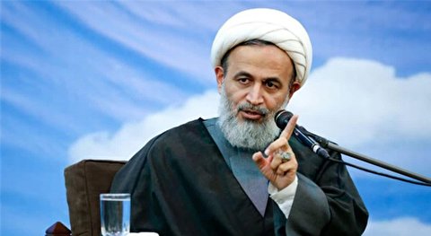 مهمترین چالش ظهور، بُعد سیاسیِ آن است همانطور که مهمترین چالش بعثت هم بُعد سیاسی آن بود