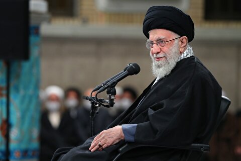 رهبر انقلاب: ۲۲ بهمن امسال تاریخی بود، لازم می‌دانم به ملت ایران اظهار تعظیم کنم