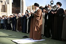 اقامه نماز عید فطر در مصلی تهران