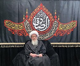 حضور آیت الله  وحید در روز اول مراسم عزای شهادت امام صادق(ع)