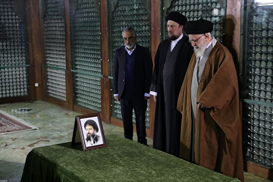 حضور رهبر انقلاب در مرقد مطهر امام راحل و گلزار شهدای بهشت زهرا