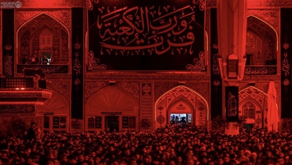 چراغ‌های حرم امام علی (ع) به رنگ خون درآمد +فیلم