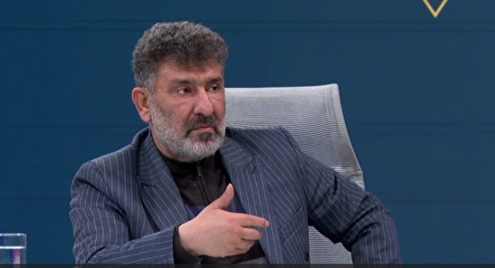 انحلال امور تربیتی مدارس خیانت بود