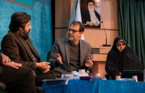 در شرایط کنونی زیر پرچم اهل بیت باید جمع شد/ زنگ خطر تحریف حضرت زهرا(س) در هیأت