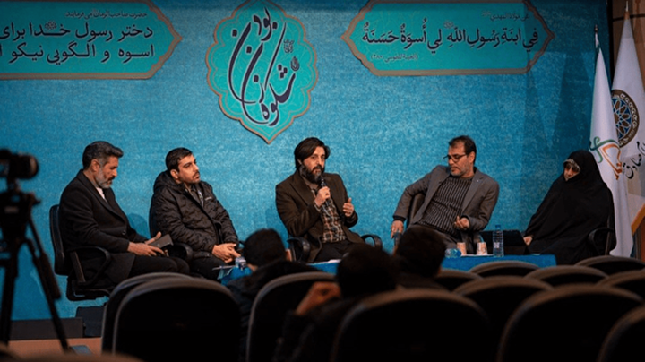 در شرایط کنونی زیر پرچم اهل بیت باید جمع شد/ زنگ خطر تحریف حضرت زهرا(س) در هیأت