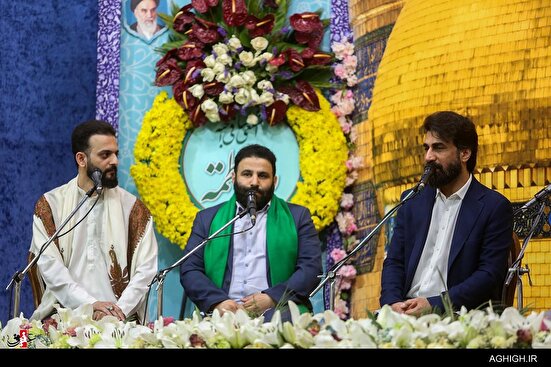 برپایی محفل شعر فاطمی در حرم حضرت فاطمه معصومه (س)
