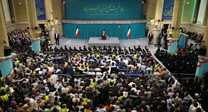 رهبر انقلاب اسلامی: ذهن‌ها نباید از مسئله فلسطین منصرف بشود/ عقیده‌ام این است که به توفیق و عزت و جلال الهی فلسطین پیروز خواهد شد