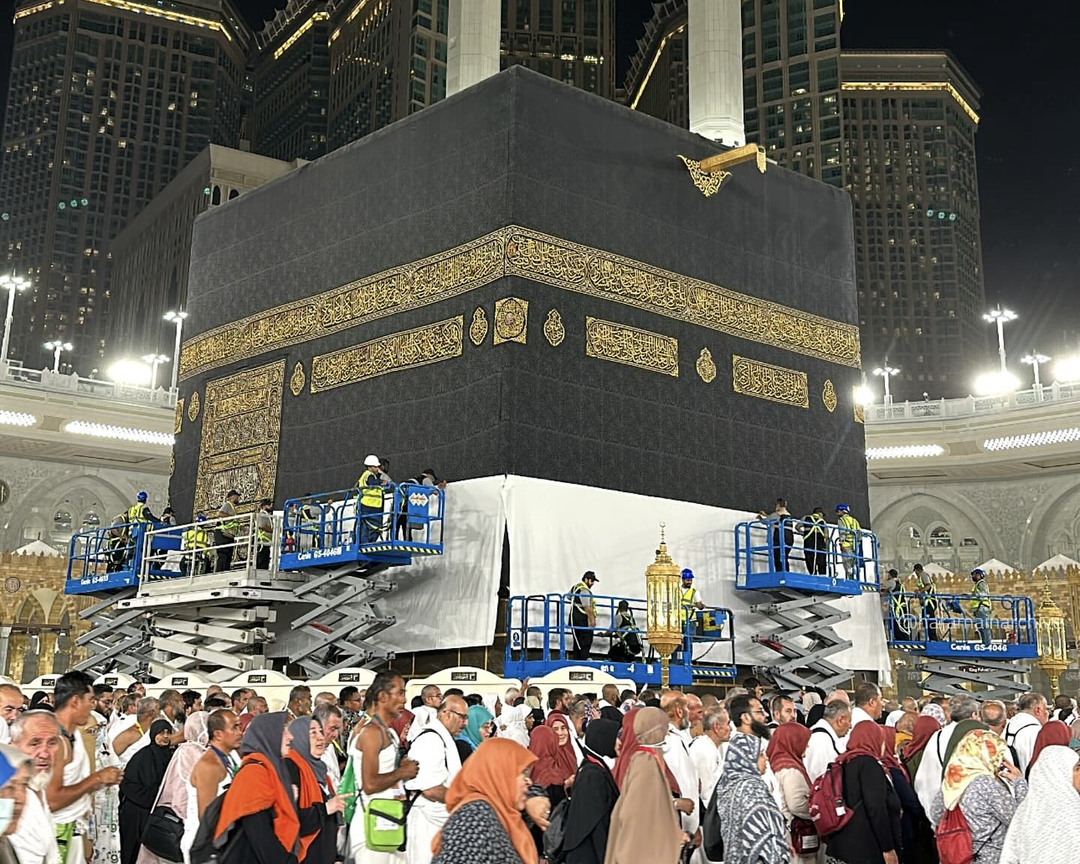 خانه خدا در آستانه حج ۱۴۰۴ لباس احرام پوشید +عکس و فیلم