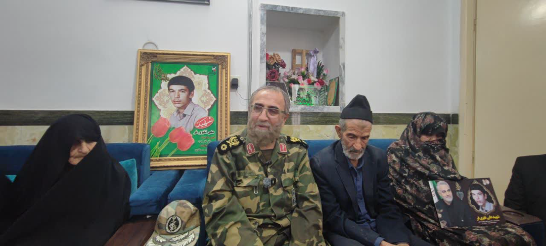 شهدای تازهتفحص شده بر شانه خادمان امام رضا(ع) شهدای تازهتفحص شده بر شانه خادمان امام رضا(ع)