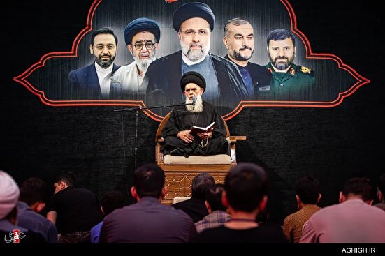 ذکر توسل به امام رضا و گرامیداشت شهدای خدمت در هیئت فاطمیون قم