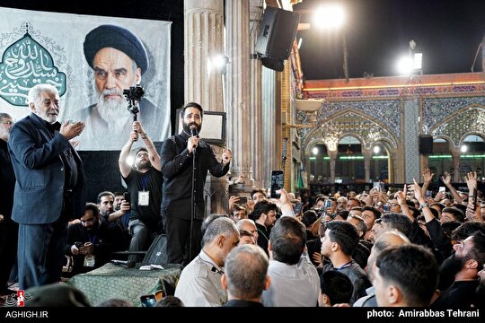 لحظاتی  از مداحی کربلایی حسین طاهری در نخستین شب مراسم مسلمیه در حرم حضرت عبدالعظیم علیه السلام