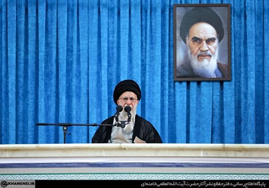 رهبر انقلاب: استقلال ملی یعنی کشور منتظر چراغ سبز یا قرمز آمریکا نباشد/ غنی‌سازی کلید مسئله هسته‌ای است و آمریکا حق یاوه‌گویی درباره آن را ندارد