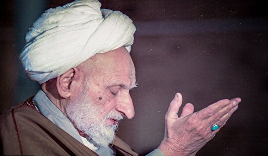 چگونه غذای ما بر عبادات و توفیق ما تأثیر می‌گذارد؟