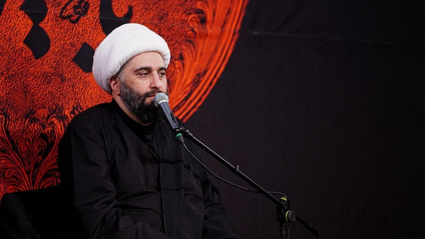 حامد کاشانی برای در امان ماندن از بلا در ایام کنونی براساس سفارش آیت‌الله خوانساری، تلاوت ۷ آیه را توصیه کرد.