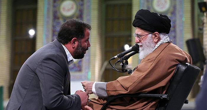 عاقبت به خیری فقط از مسیر انقلاب است