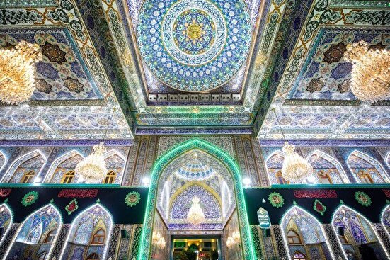 تصاویری از سیاه پوش شدن حرم امام حسین (ع) در آستانه محرم