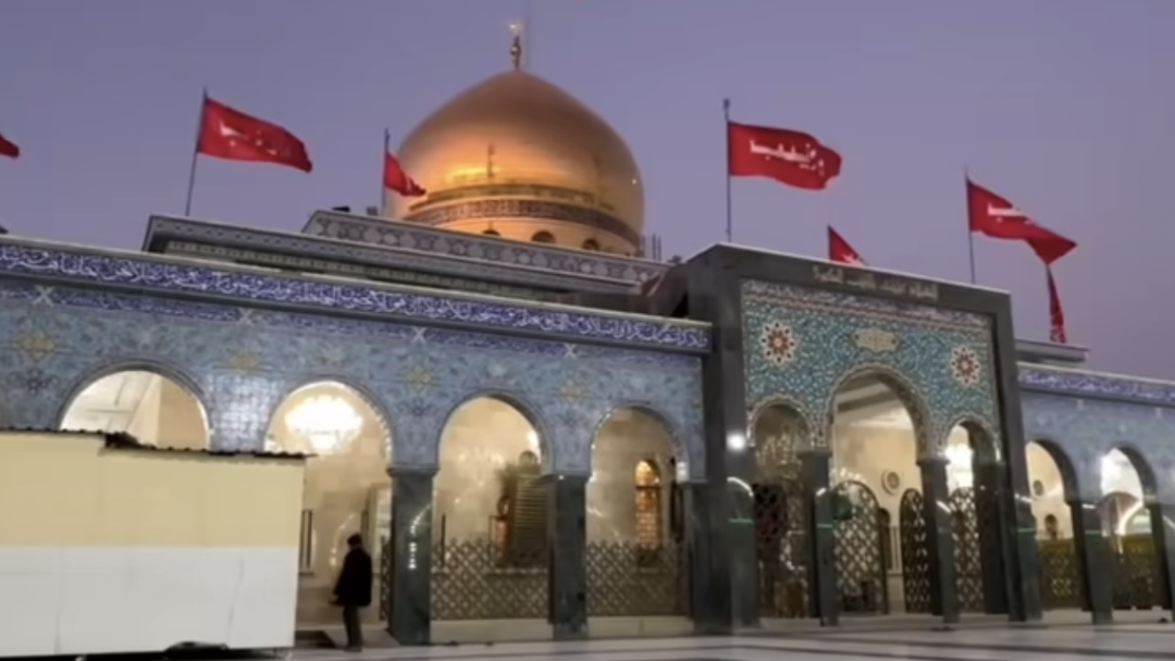 گنبد حرم حضرت زینب(س) هنوز بیپرچم است گنبد حرم حضرت زینب(س) هنوز بیپرچم است