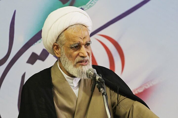 آیت‌الله کعبی در جمع فعالان اربعین:
لبیک یا خامنه‌ای برابر است با لبیک یا حسین (ع) / اربعینی‌ها پیام‌آور پیروزی مردم ایران در دفاع مقدس دوم باشند