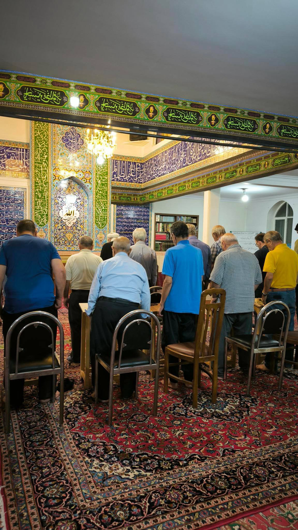 پویش مداح معروف ؛ هر روز یک مسجد+ عکس و فیلمسید محمدرضا نوشه‌ور مداح جوان و نام‌آشنای کشورمان این روزها با حضور در مساجد پایتخت، از مسائل و مشکلات آن‌ها می‌گوید که چرا کارکرد تربیتی خود را از دست دادند و نوجوانان در مساجد کمتر حضور دارند.