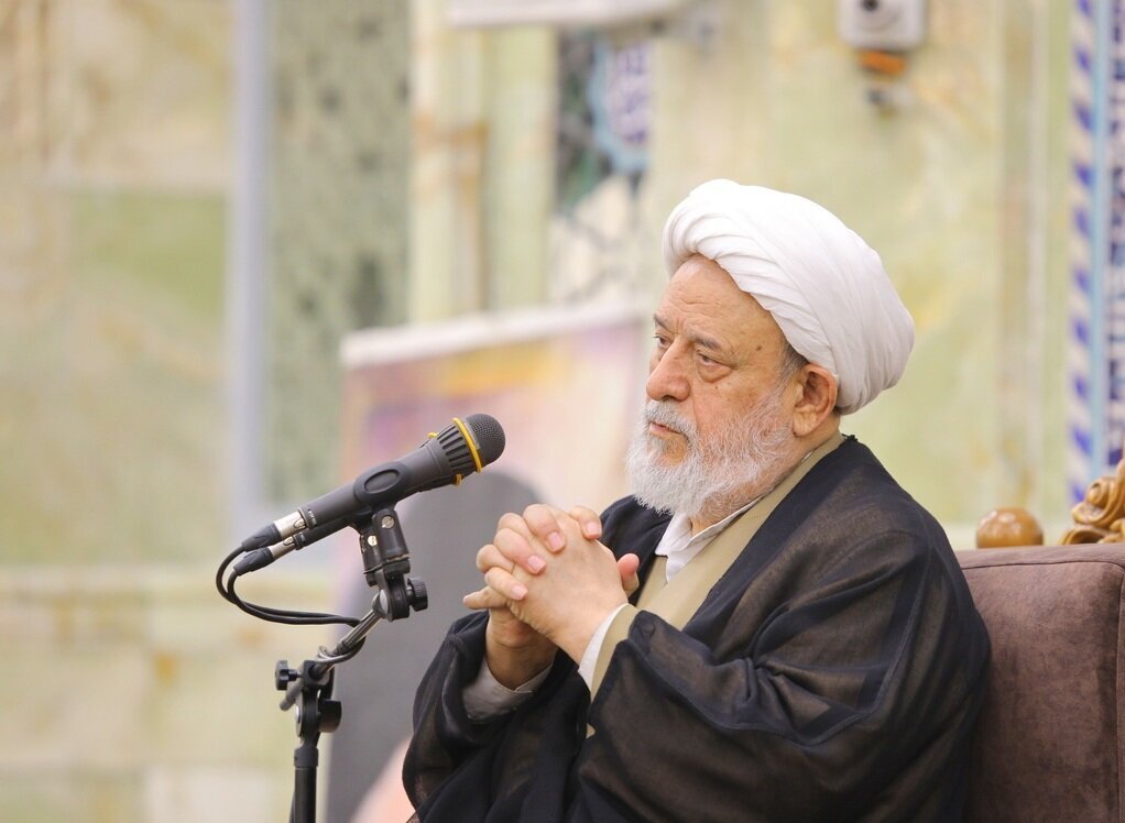 ابراز تأسف استاد انصاریان از وضعیت حجاب در سطح جامعه