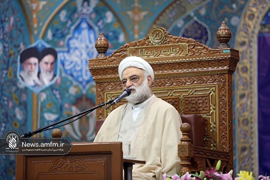 قرائت حدیث کساء برای رفع مشکلات دنیا بسیار مؤثر است