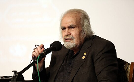 کنگره بین‌المللی شب شعر فاطمی به پایان رسید / مجاهدی: شاعر فاطمی باید معرفت، مطالعه و عشق را درهم آمیزد