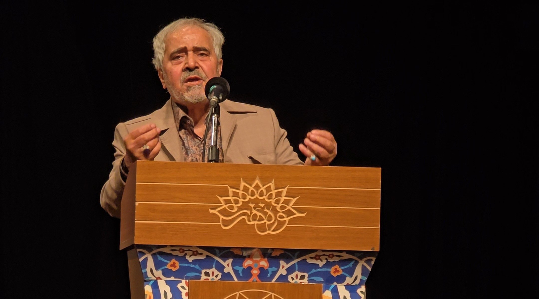 مداحی حاج علی انسانی در مراسم رونمایی از کتاب 