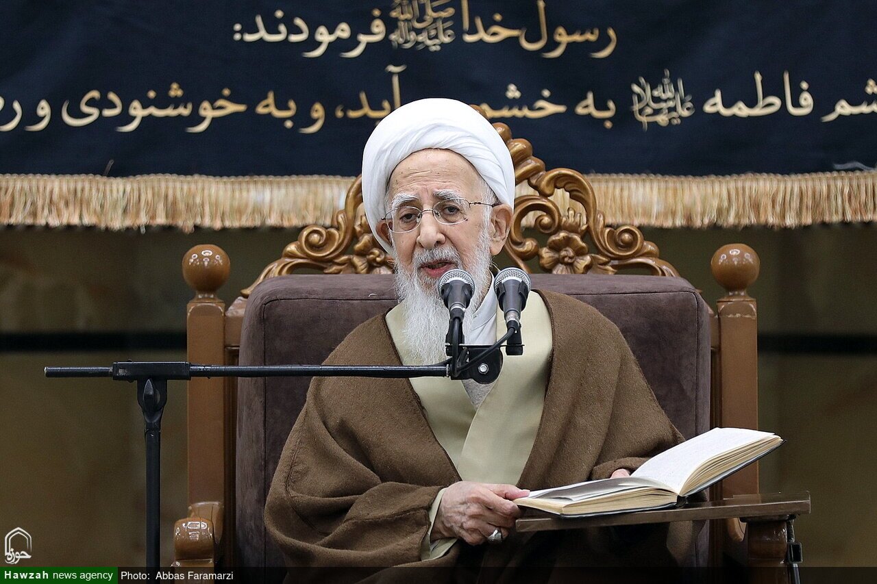 عظمت عبادت حضرت زهرا(س) در کلام آیت‌الله جوادی‌آملی