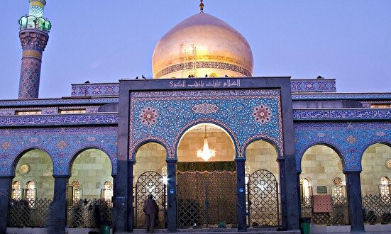 باران صحن خالی حرم حضرت زینب(س) را شست