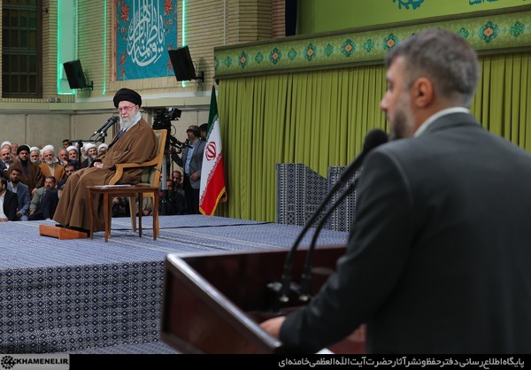 مدیحه سرایی مداحان اهل بیت(ع) در دیدار با رهبر انقلاب+فیلم کامل