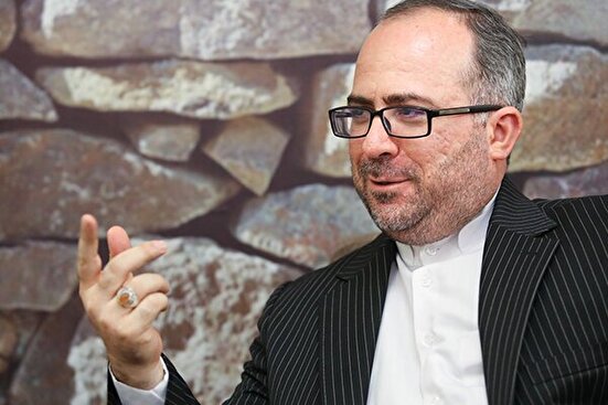 برخی مداحی را راه امرار معاش می دانند