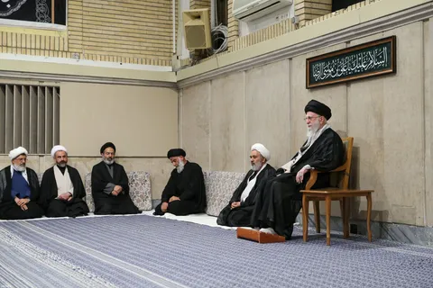 حضور رهبر انقلاب و سخنرانی در مراسم عزاداری شهادت امام رضا(ع)