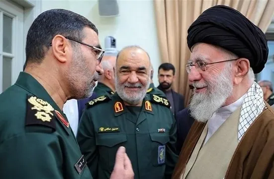 چرا شهید باقری نشان فتح را به لباسش نصب نمی‌کرد؟