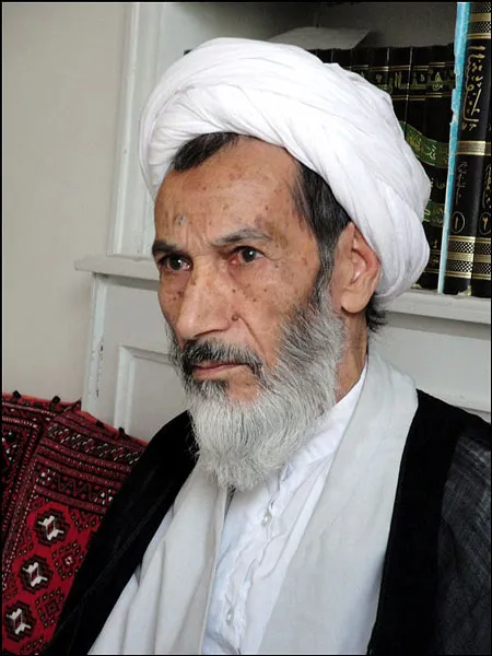 نُقل خوردن از دستان امام حسین(ع)