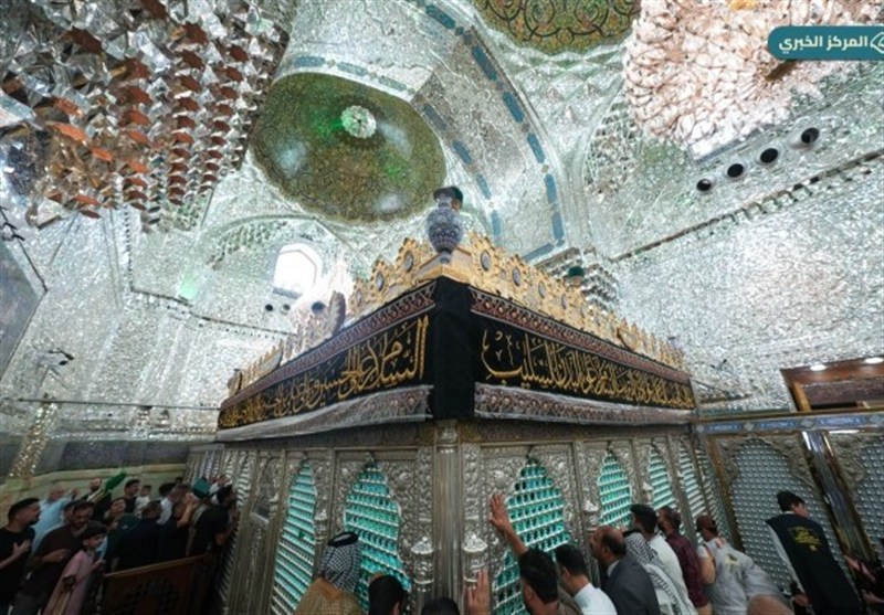آغاز سیاه‌پوشی حرم مطهر امامین کاظمین(ع) در آستانه ماه محرم