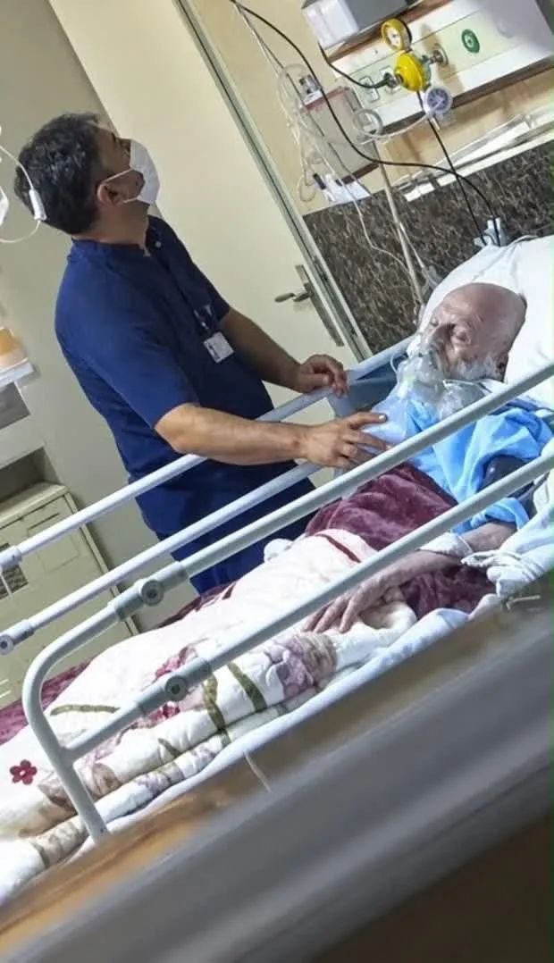 آخرین عکس از مرحوم آیت الله شبیری زنجانی در بیمارستان