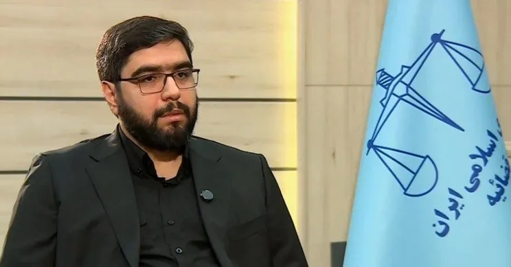 بدون تعارف با قاضی جوانی که افتخارش روضه خوانی است