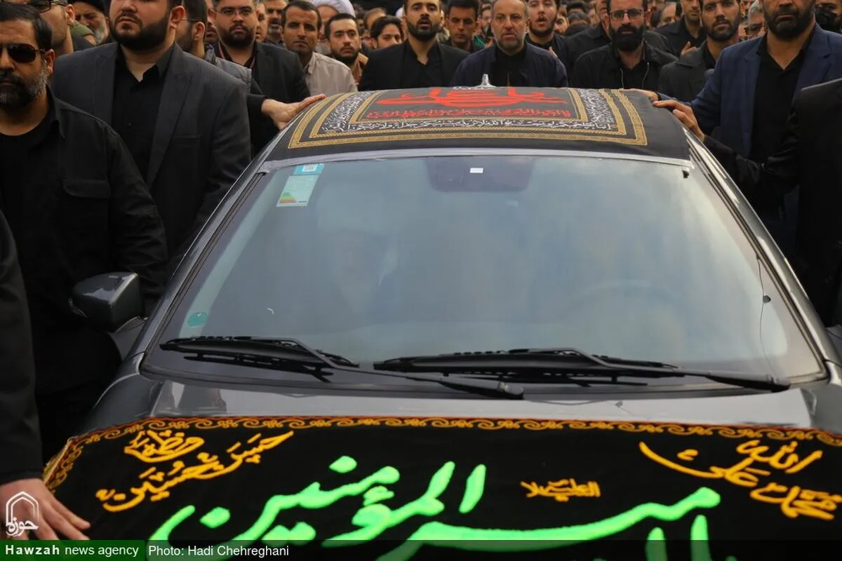 برگزاری دسته عزاداری شهادت امام عسکری(ع) با حضور آیت الله وحید