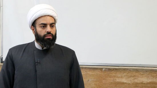 این تجمعات از سر غیرت دینی و کاملا مردمی شکل گرفته / مراقب باشیم خرابش نکنیم/  اینجا میدان مطالبه است