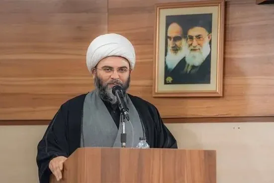 انتقاد حجت‌الاسلام قمی از رئیس‌جمهور؛ نفت خودتان نیست که به نیروهای مسلح دادید؛ نفت مردم است!